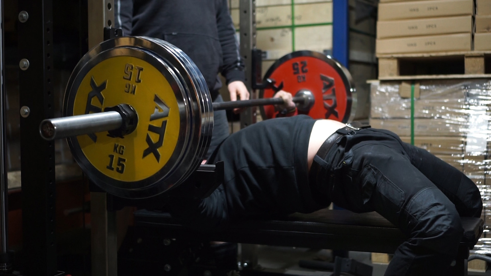 190 kg bench press