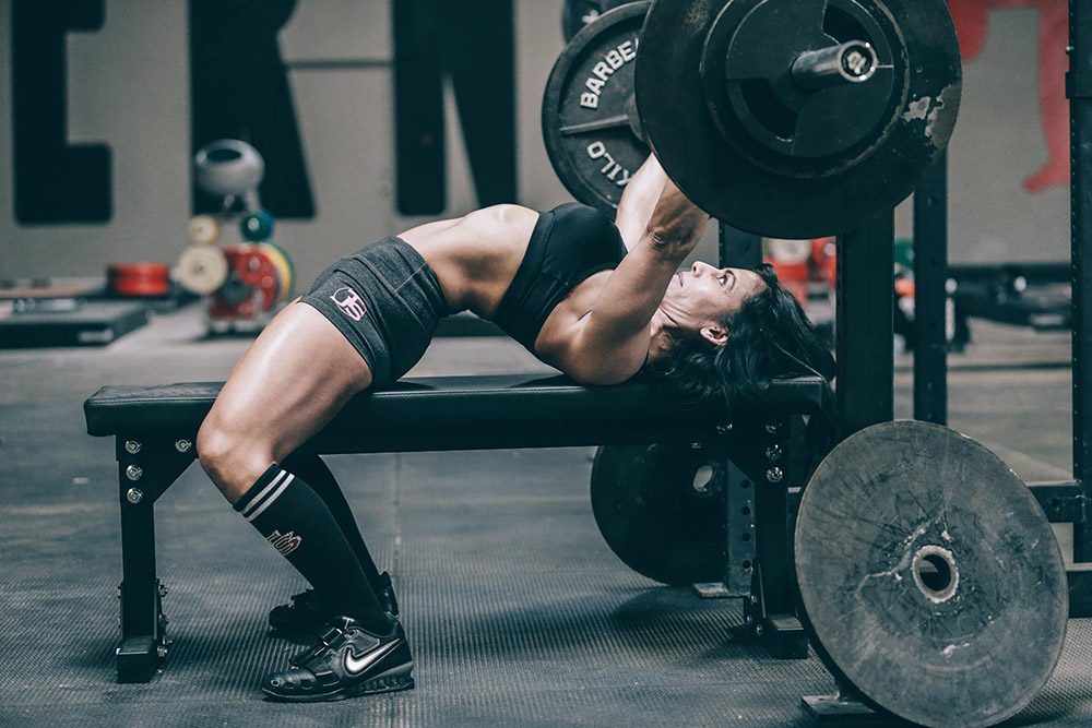 arching when benching