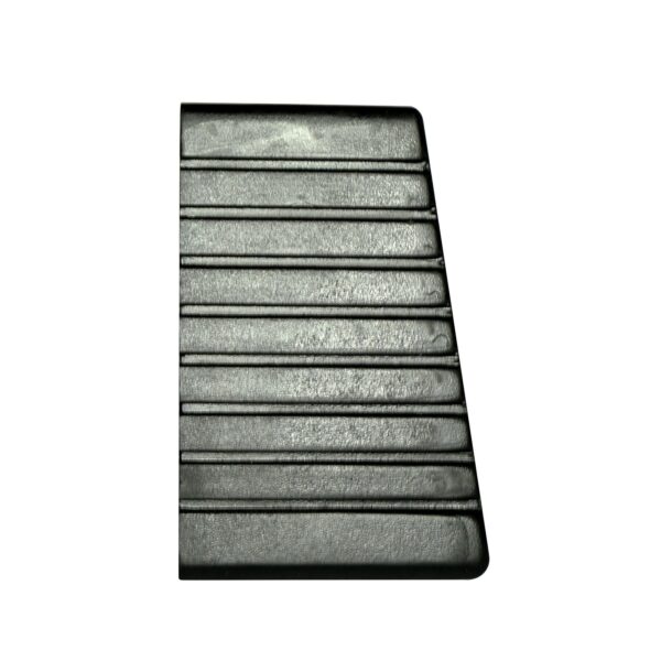 A 50mmx50mm dark green rectangular rubber foot with ridges and a slight angle on one side is displayed against a white background.